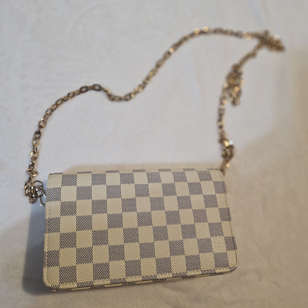 Inspired Checkered Shoulder Bag With Gold Chain